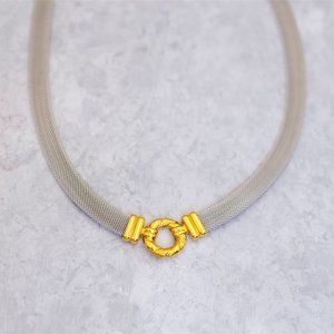 18 inch, Vintage Mid Century Modern Queen Silver Tone Necklace - C12